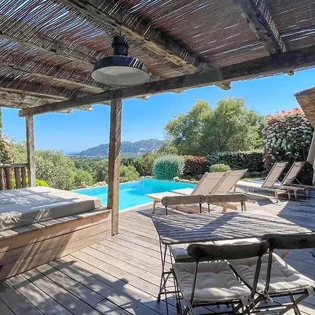 Belle Bergerie Avec Piscine Chauffee Surplombant La Baie De Santa Giulia Porto-Vecchio (Corsica)