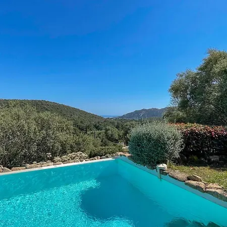 Belle Bergerie Avec Piscine Chauffee Surplombant La Baie De Santa Giulia Villa